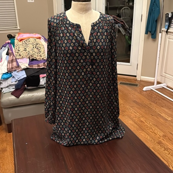 Daniel Rainn navy blue with smocked accents tunic with pockets size medium - Picture 1 of 4